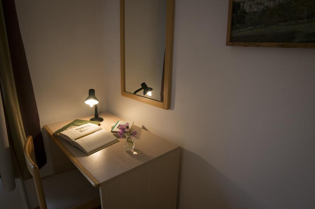 Apartmaji In Sobe Marija Jera Stanjel Štanjel Quarto foto
