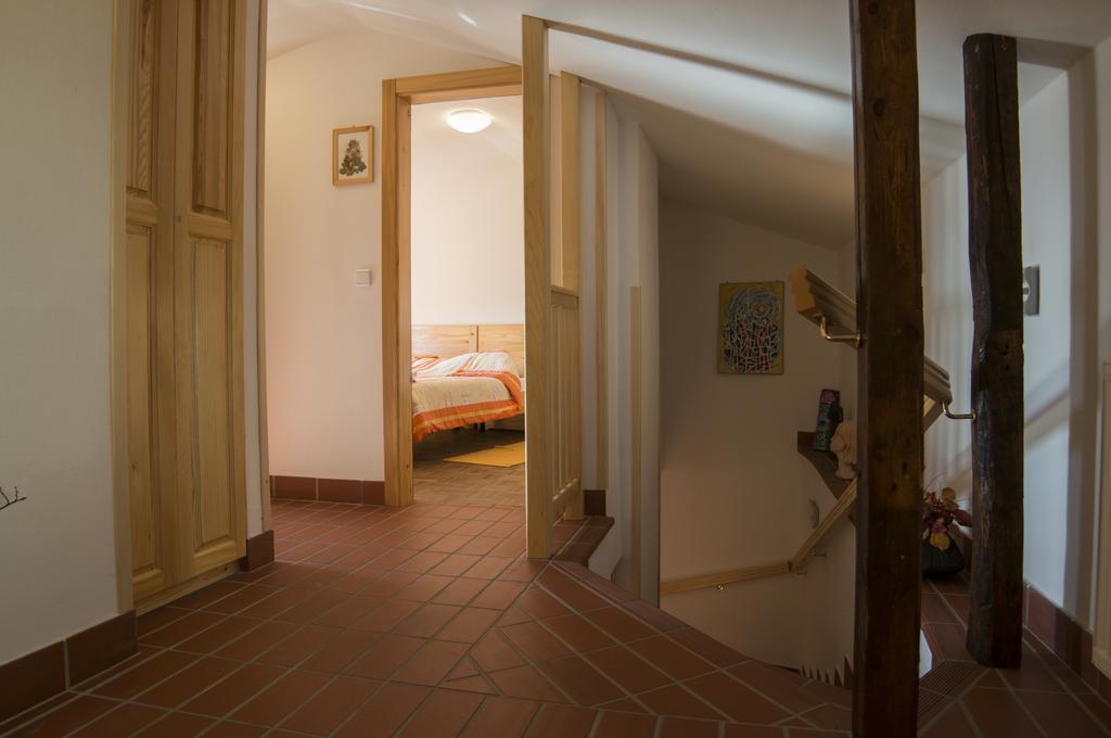 Apartmaji In Sobe Marija Jera Stanjel Štanjel Quarto foto