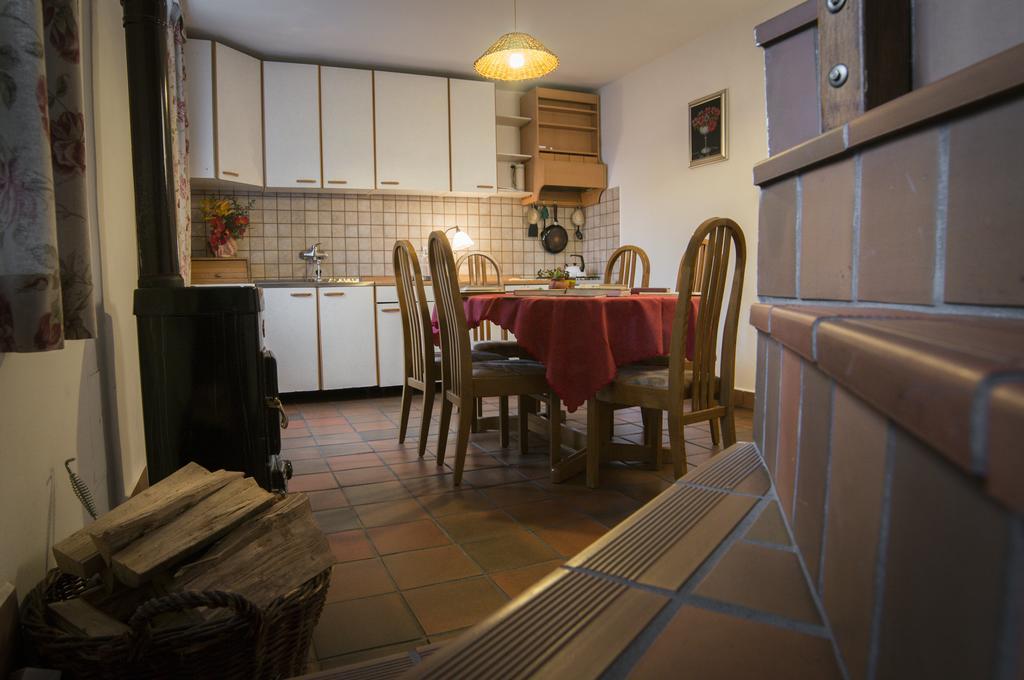 Apartmaji In Sobe Marija Jera Stanjel Štanjel Quarto foto
