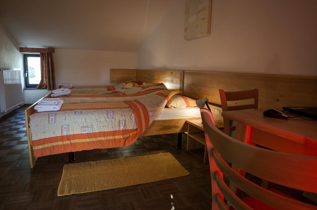 Apartmaji In Sobe Marija Jera Stanjel Štanjel Quarto foto